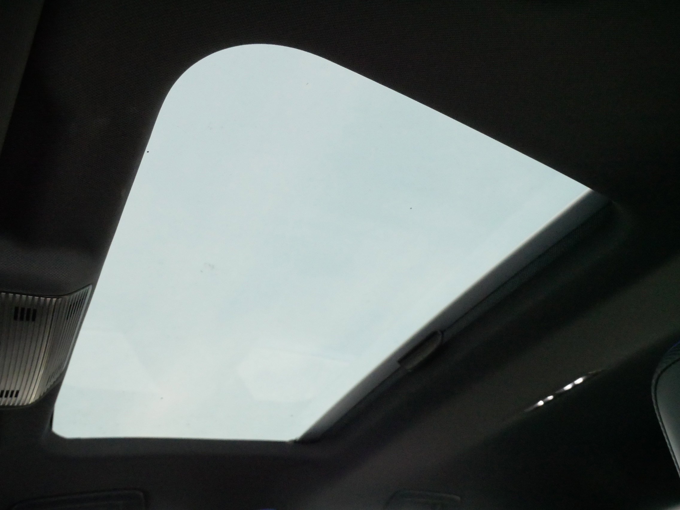 Used 2025 Volkswagen Golf image 30