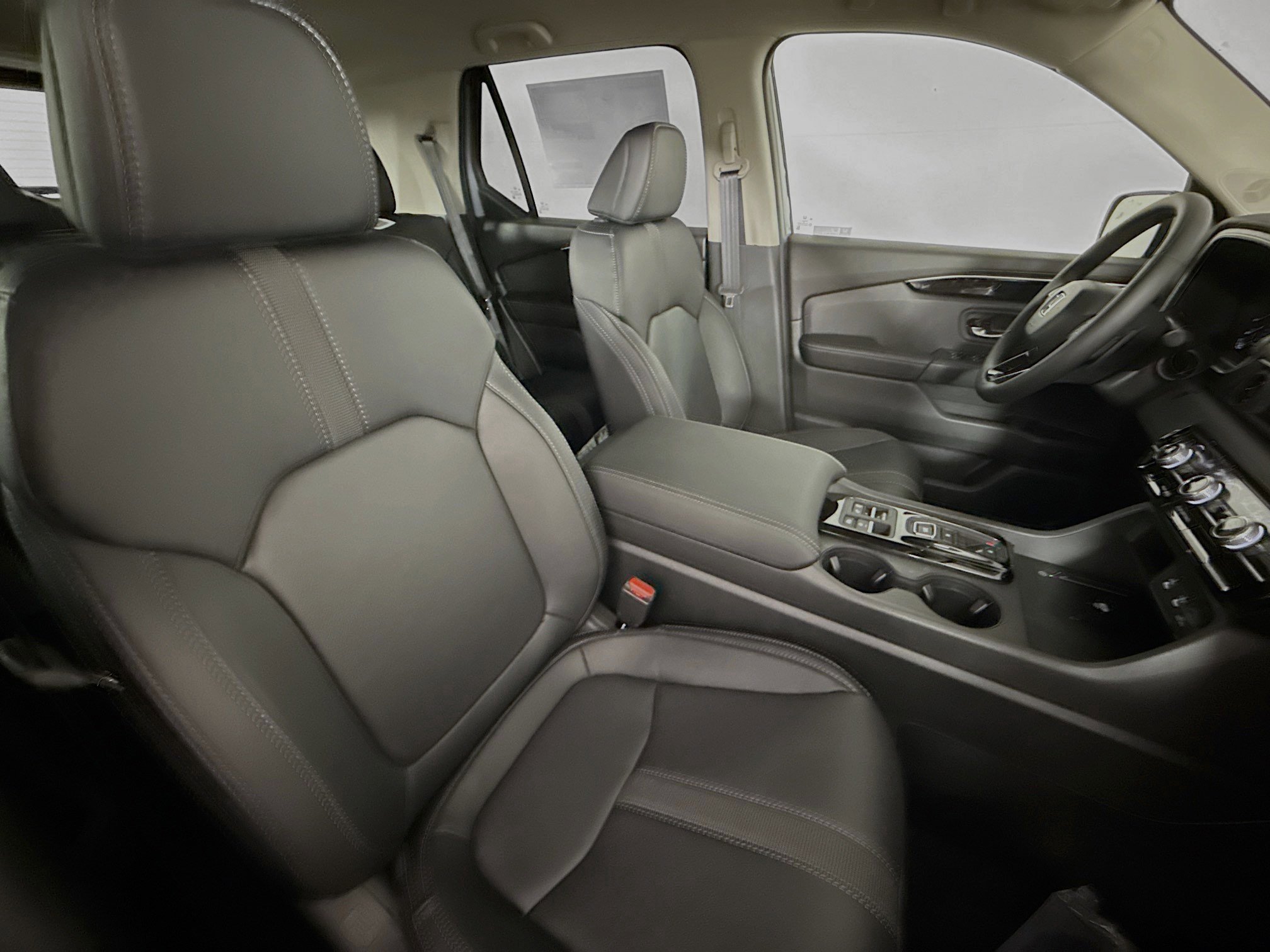 Used 2026 Honda Passport RTL image 35