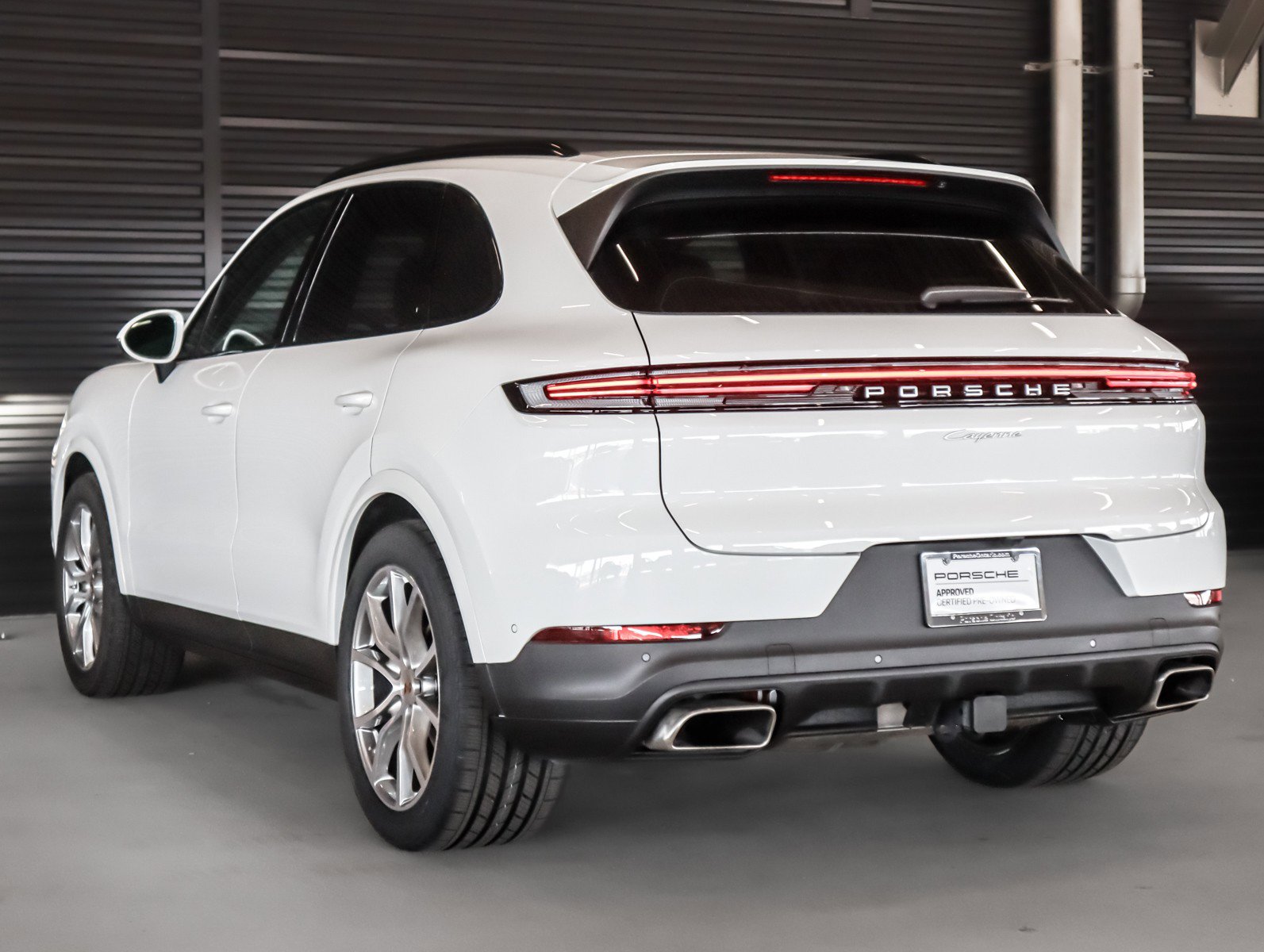 Certified 2026 Porsche Cayenne AWD/4WD image 3