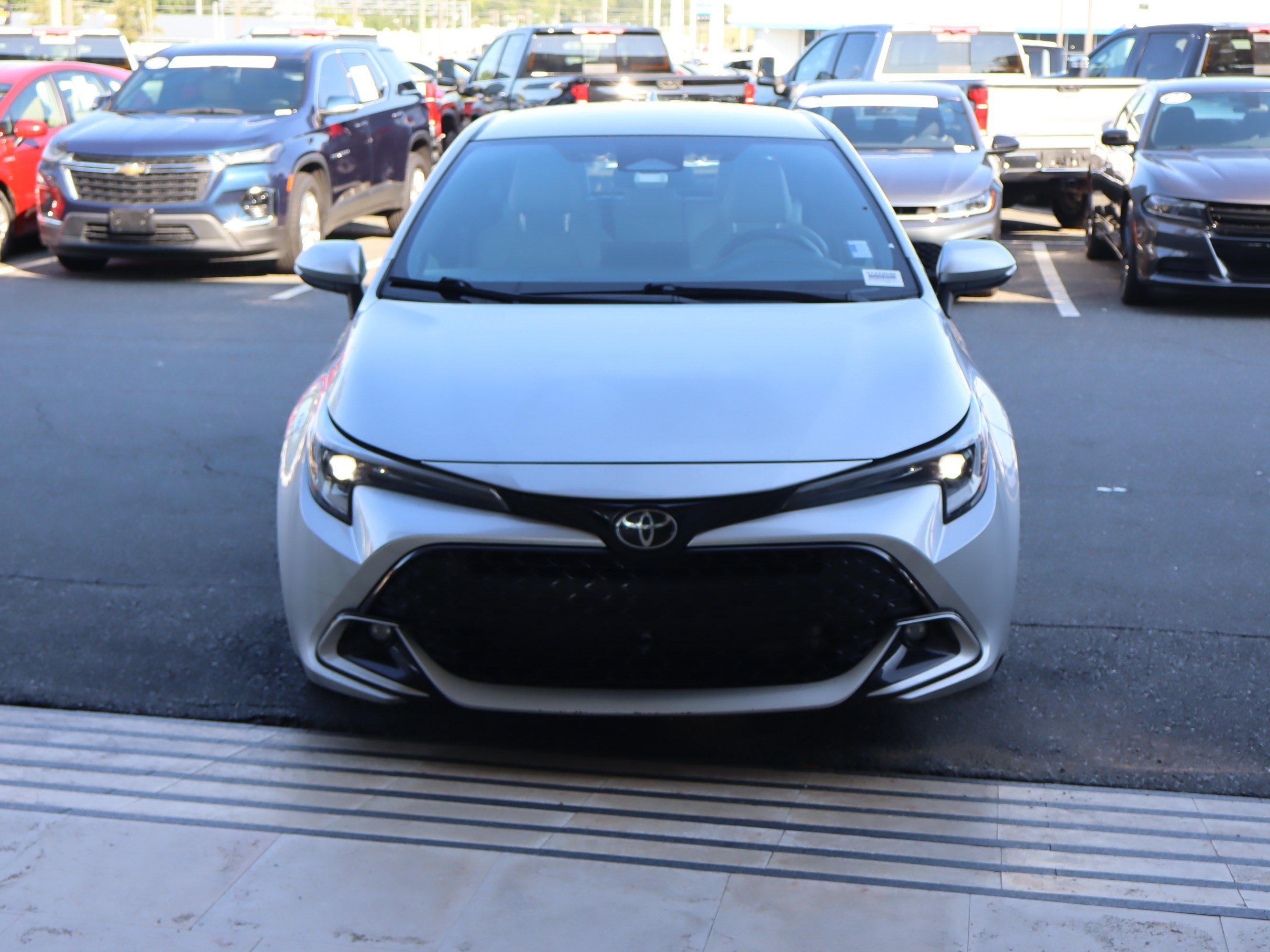 Used 2024 Toyota Corolla XSE FWD image 3