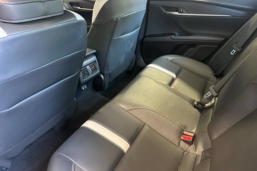 Used 2025 Toyota Camry SE FWD image 12