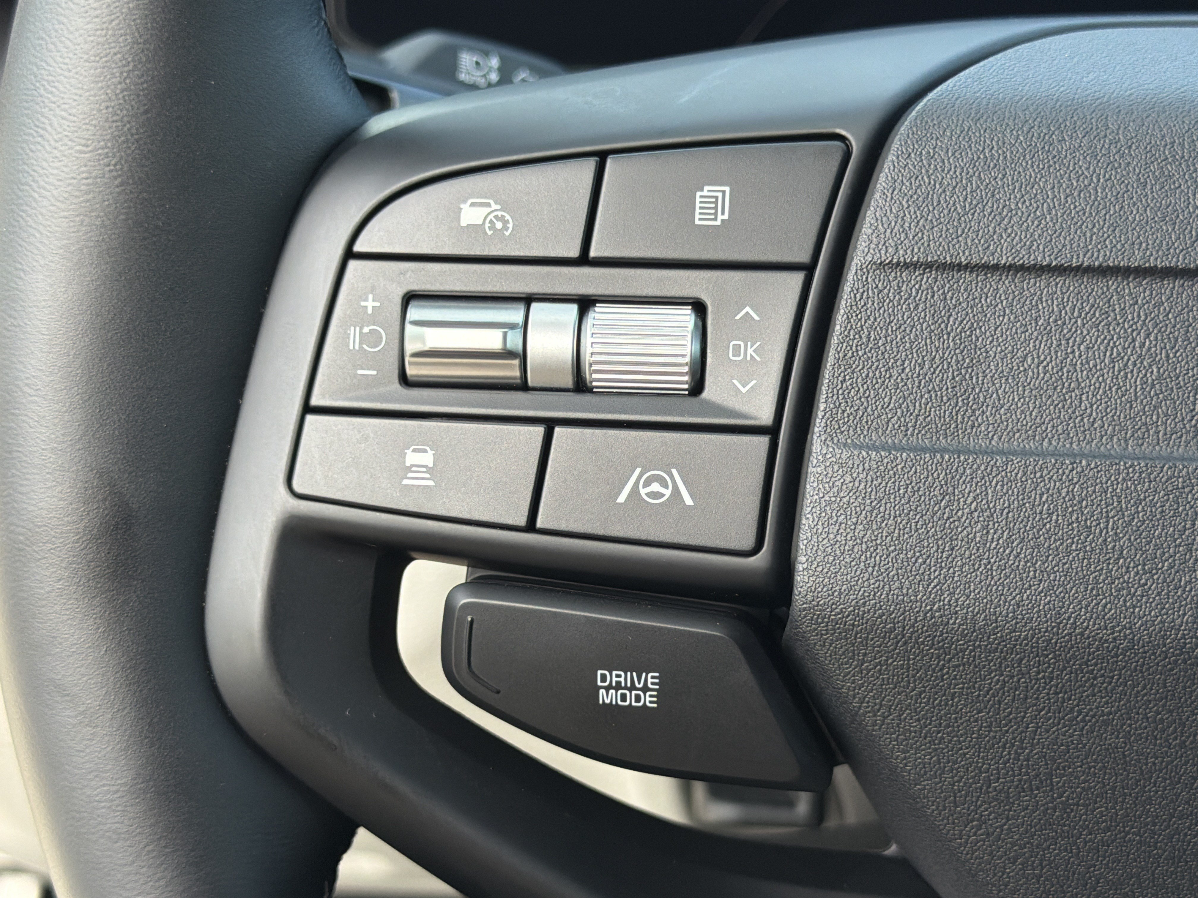 Used 2026 Kia Sportage SX AWD/4WD image 25