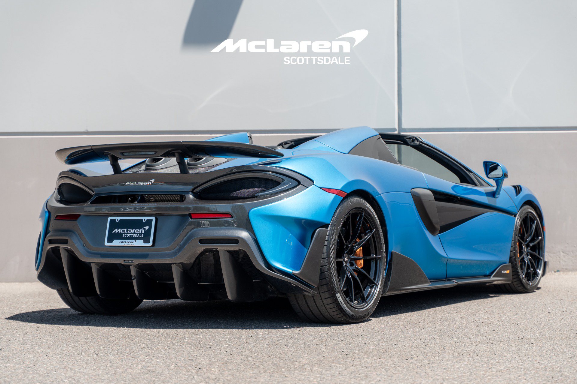 Used 2020 McLaren 600LT Spider RWD image 7
