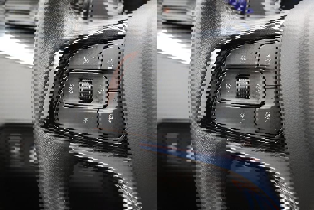 Used 2024 Buick Enclave Premium image 21