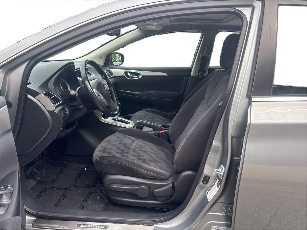 Used 2013 Nissan Sentra SV w/ Premium Pkg FWD image 10