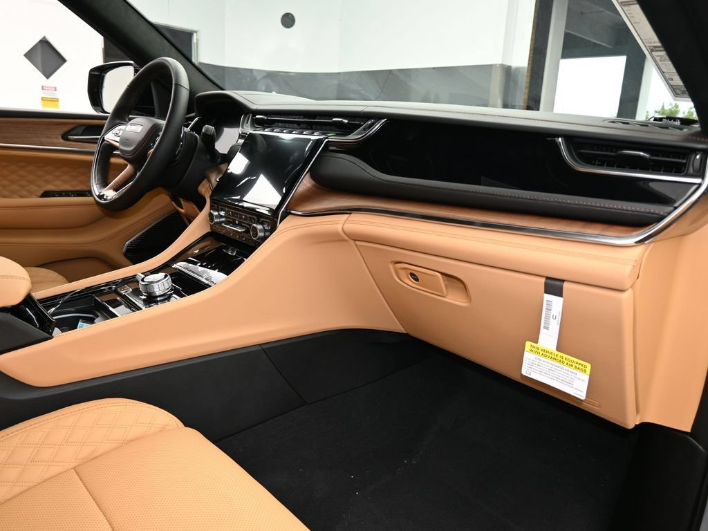 New 2025 Jeep Grand Cherokee L Summit AWD/4WD image 55