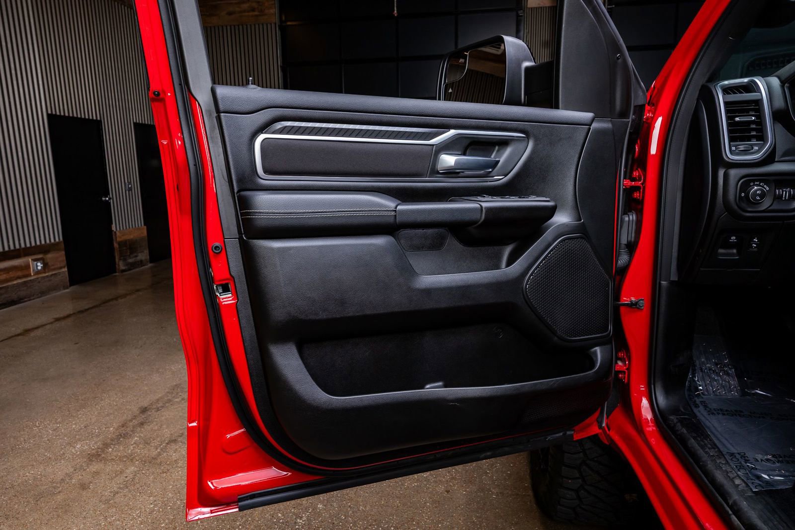 Used 2025 RAM 1500 Big Horn image 36