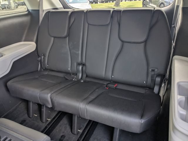 Certified 2024 Kia Carnival SX FWD image 17