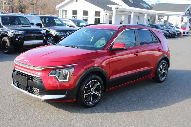 Used 2023 Kia Niro EX image 4