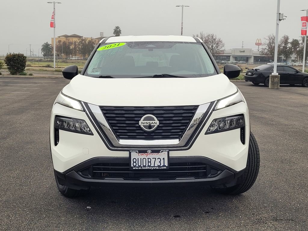 Used 2021 Nissan Rogue S image 2