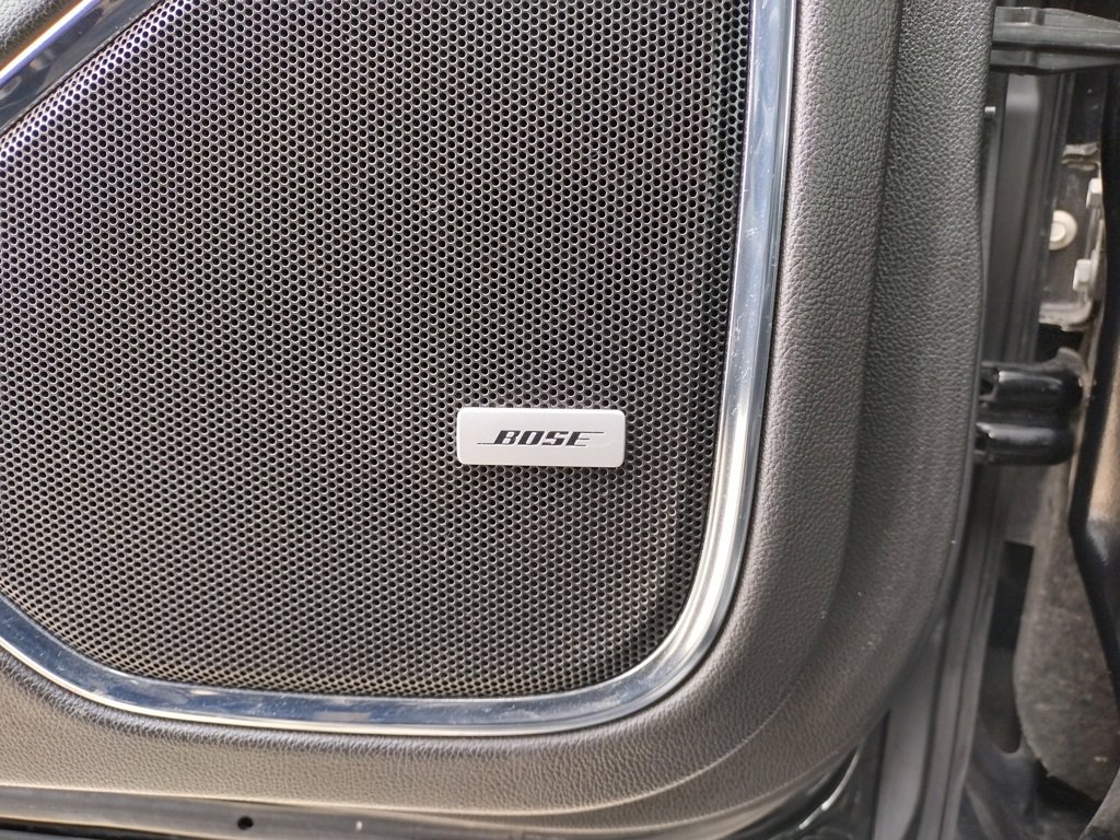 Used 2019 Chevrolet Suburban LT image 24