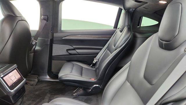 Used 2023 Tesla Model X image 31