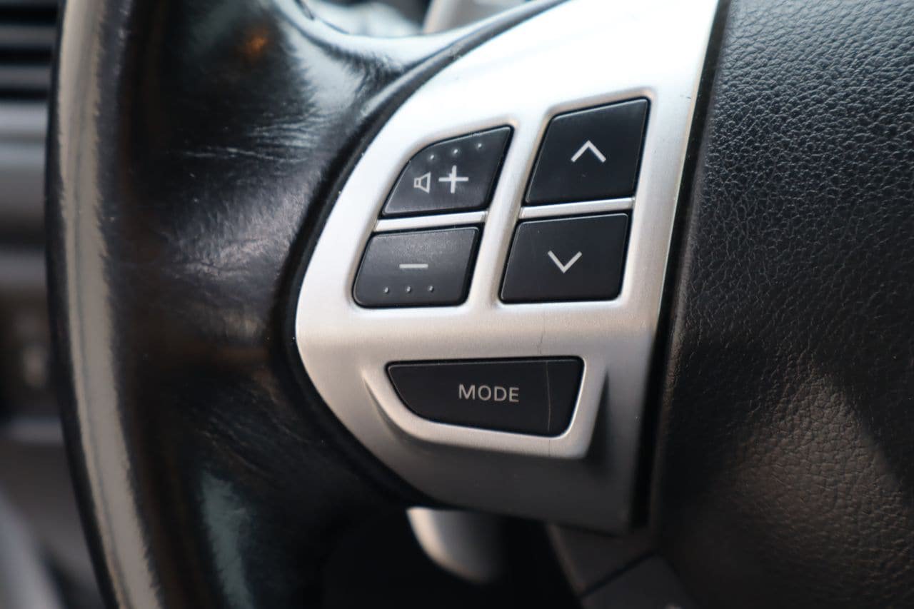 Used 2011 Mitsubishi Outlander Sport SE FWD image 12