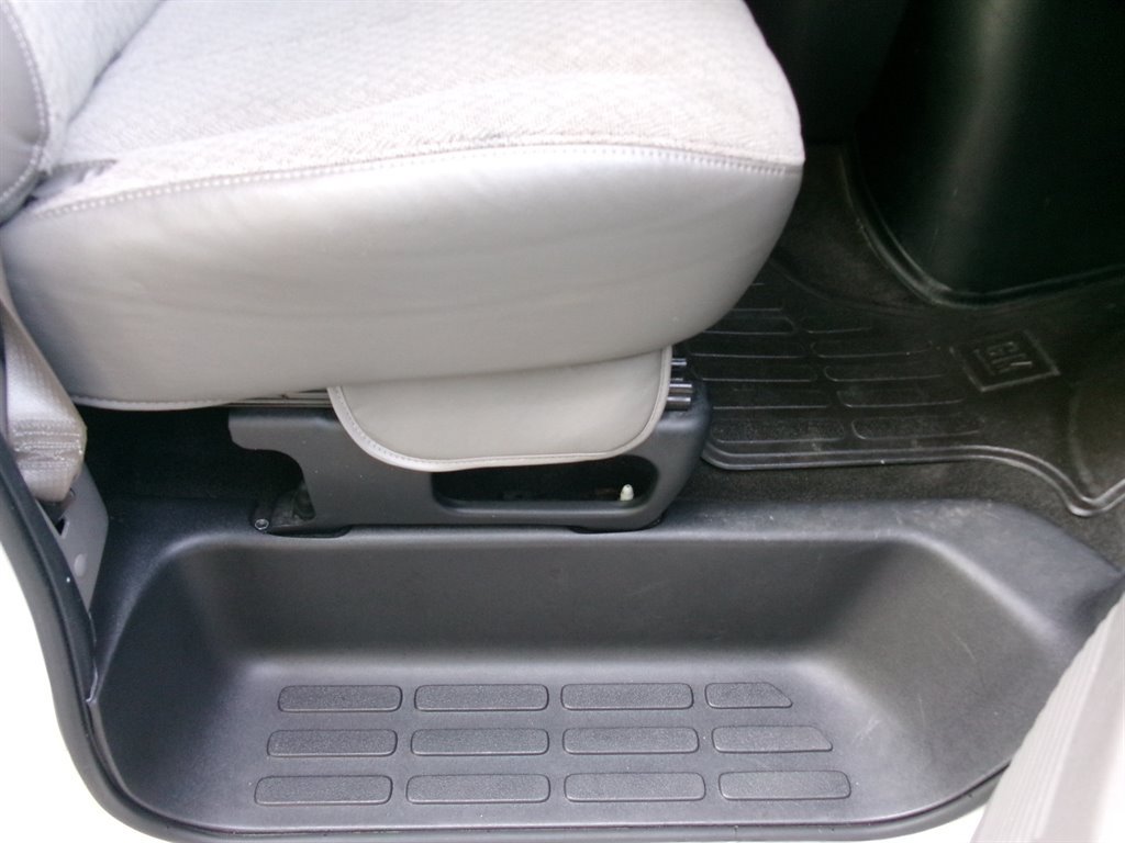 Used 2015 Chevrolet Express 3500 LT w/ LT Preferred Equipment Group RWD image 18