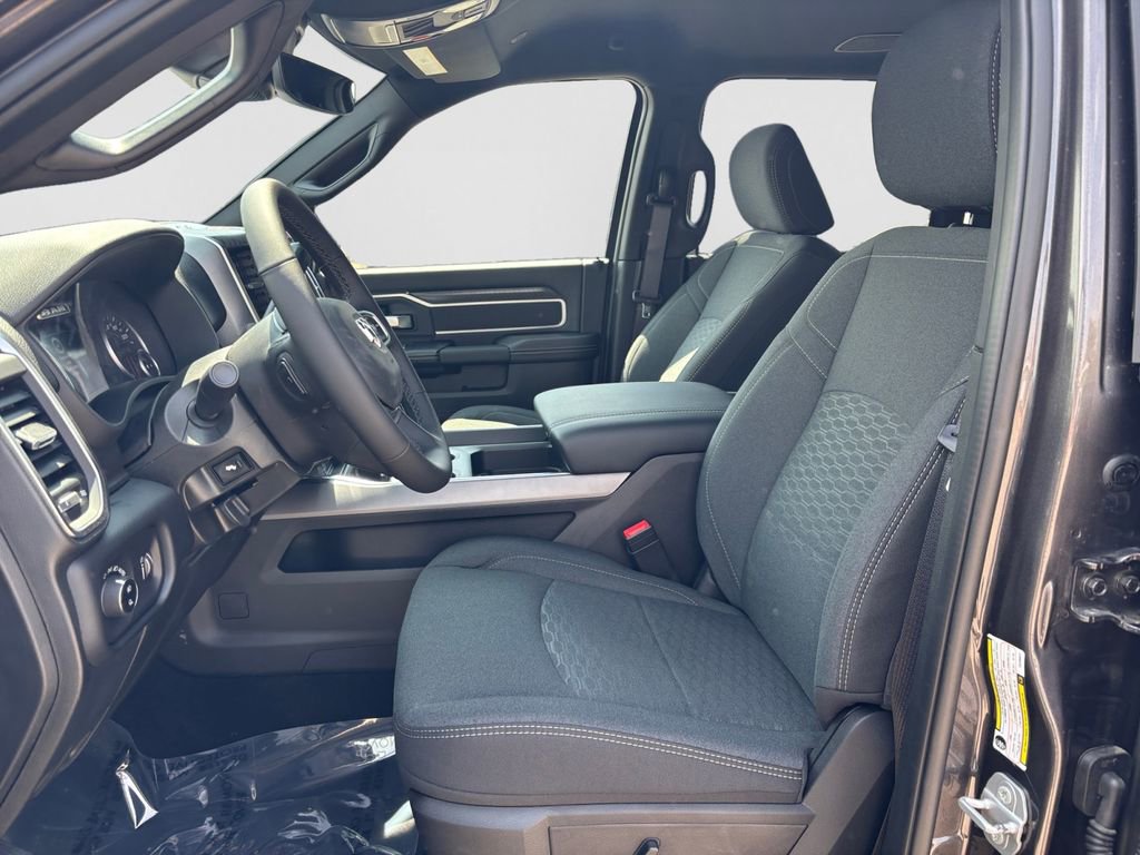 New 2026 RAM 3500 Big Horn AWD/4WD image 11