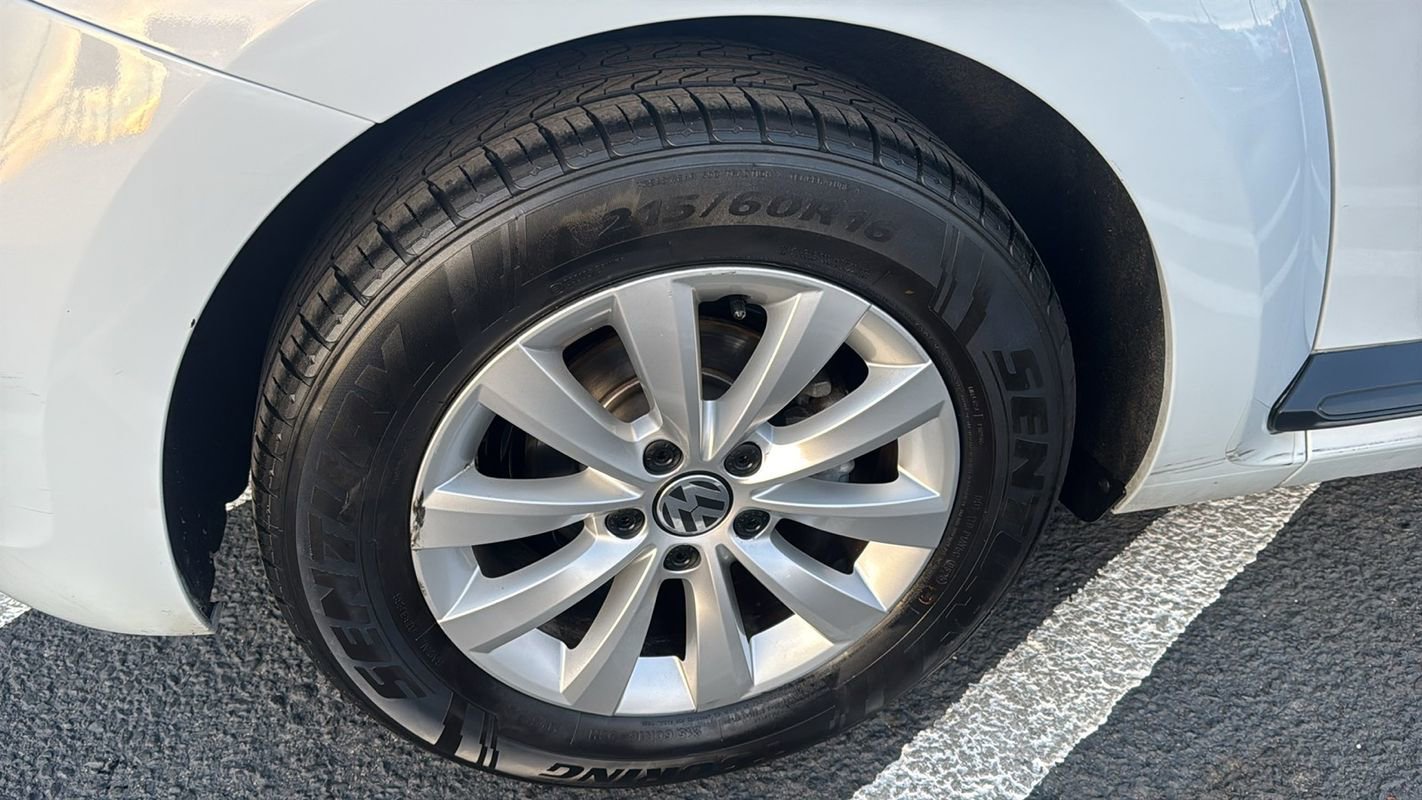 Used 2017 Volkswagen Beetle 1.8T S image 14