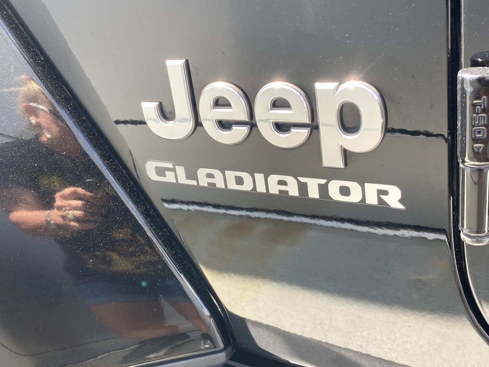 Used 2020 Jeep Gladiator Overland AWD/4WD image 10