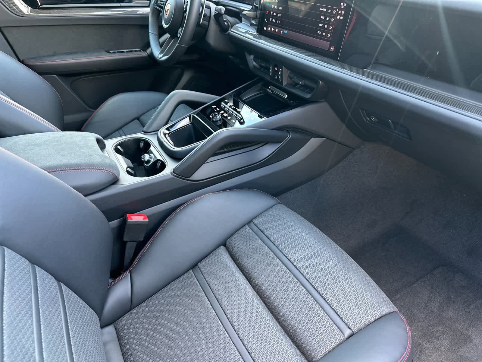 New 2026 Porsche Cayenne GTS AWD/4WD image 17