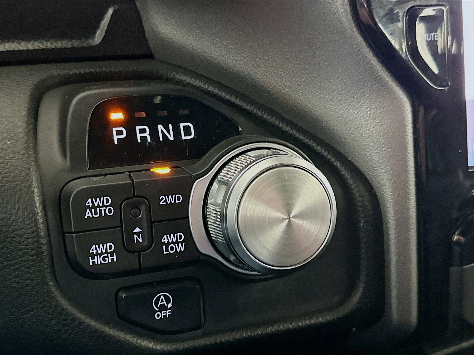 Used 2025 RAM 1500 Laramie image 25