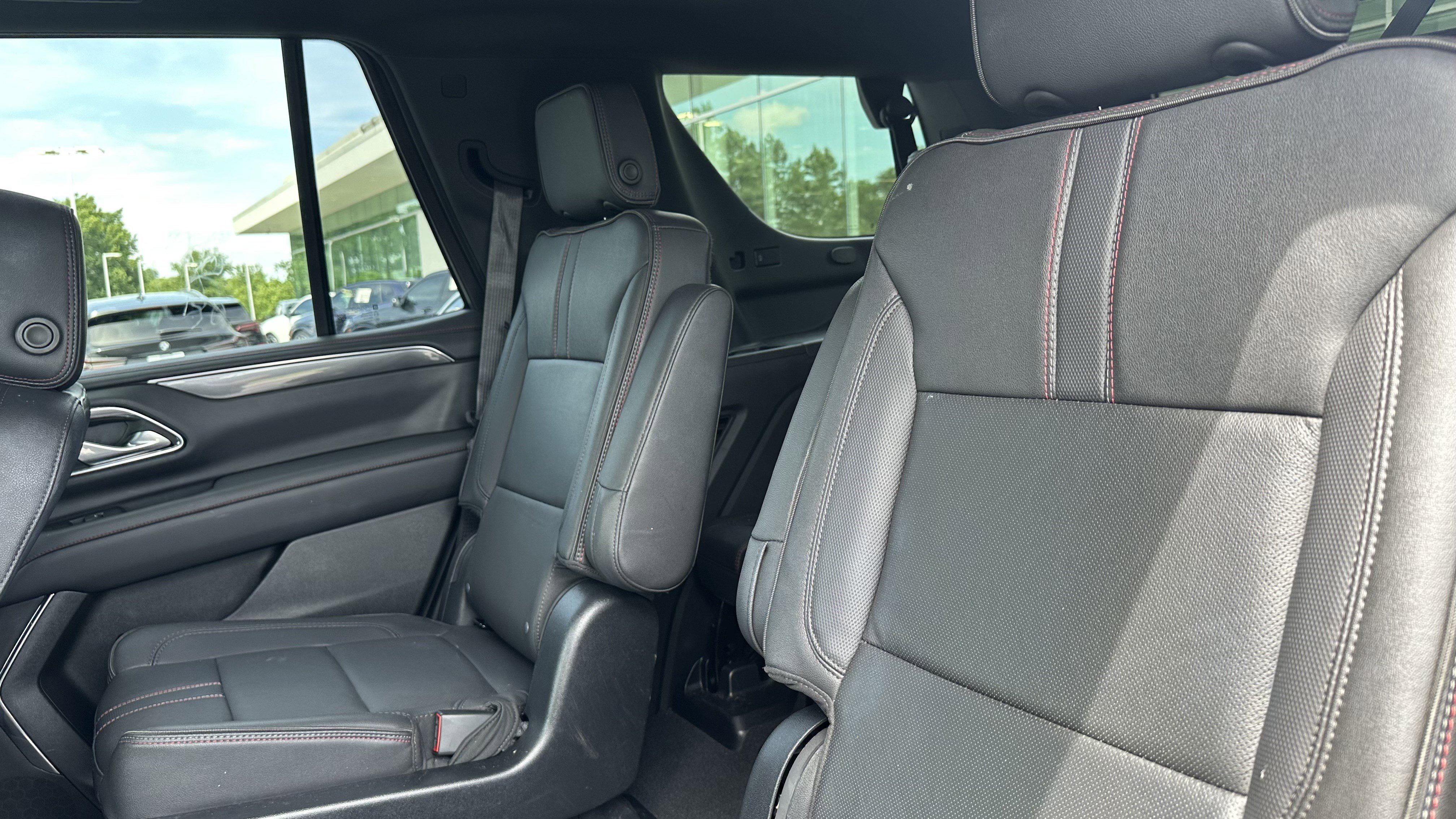 Used 2023 Chevrolet Tahoe RST w/ Luxury Package AWD/4WD image 32