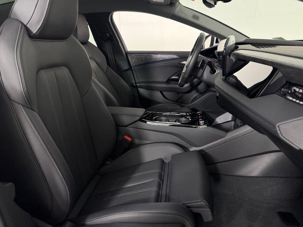 Used 2025 Audi A6 e-tron Premium Plus w/ Premium Plus RWD image 33