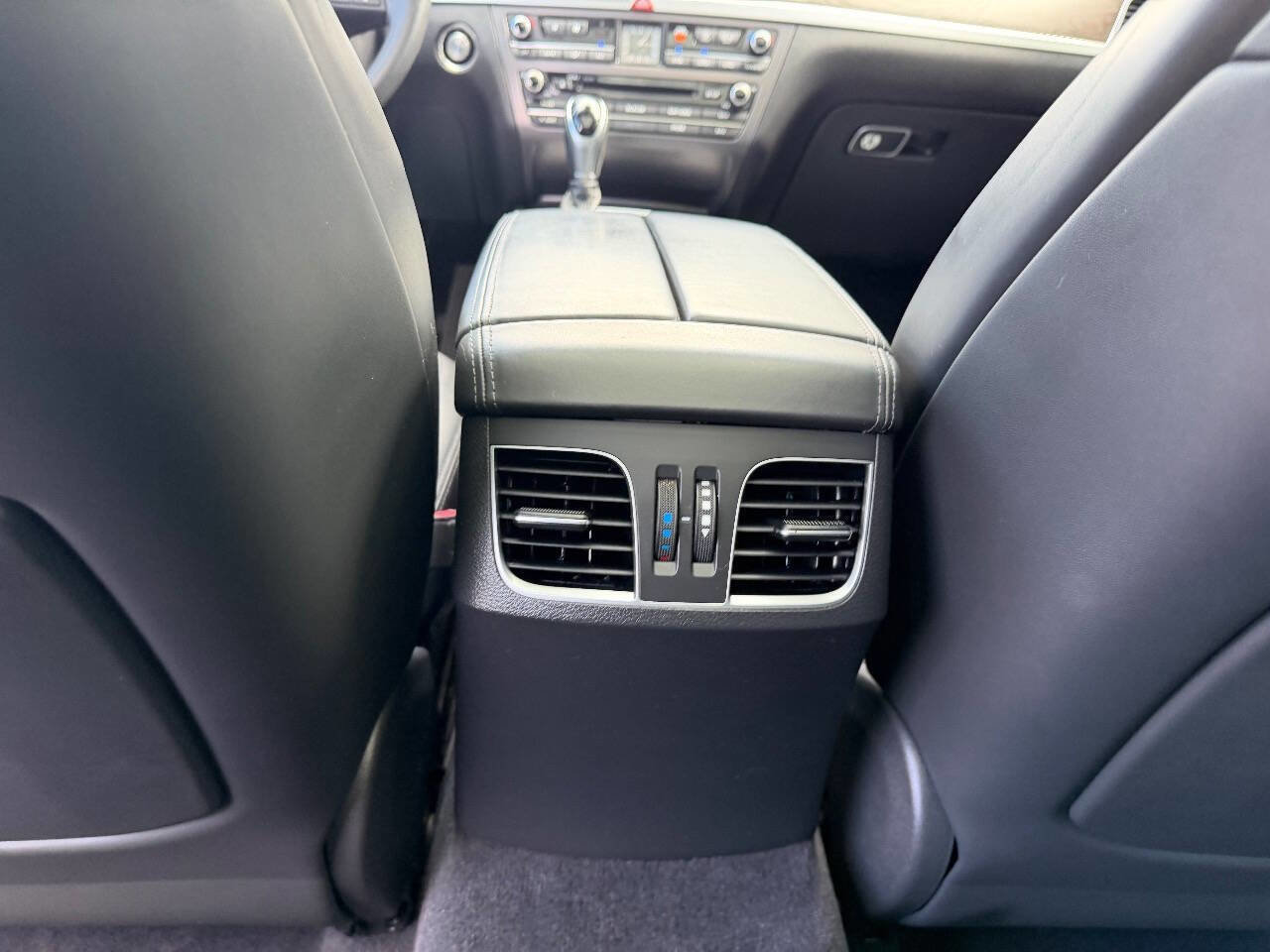 Used 2015 Hyundai Genesis 5.0 image 18