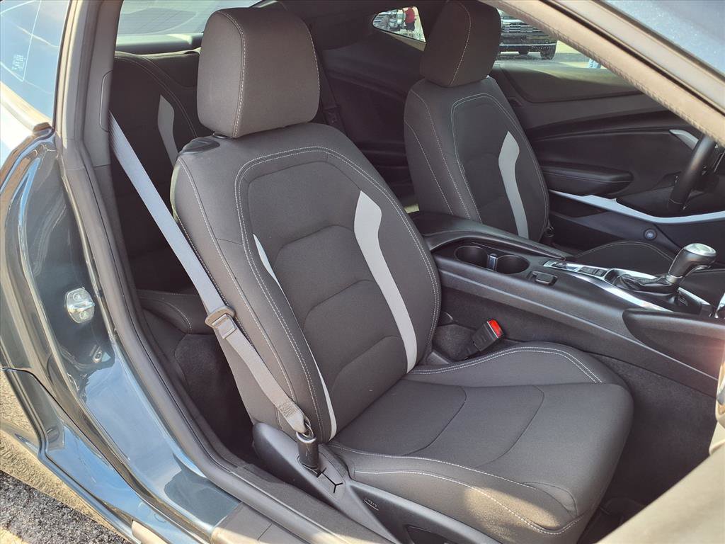 Used 2019 Chevrolet Camaro LS image 17