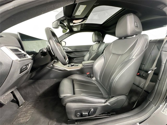 Used 2025 BMW 430i xDrive Coupe w/ Premium Package image 4