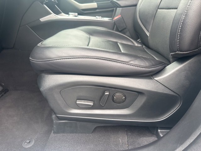 Used 2024 Ford Explorer Limited image 19