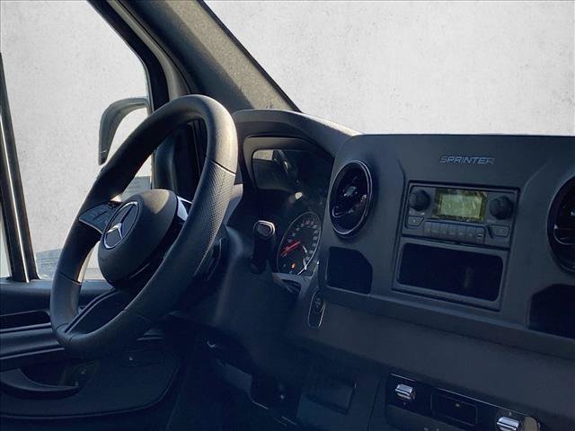 Used 2025 Mercedes-Benz Sprinter 2500 image 22