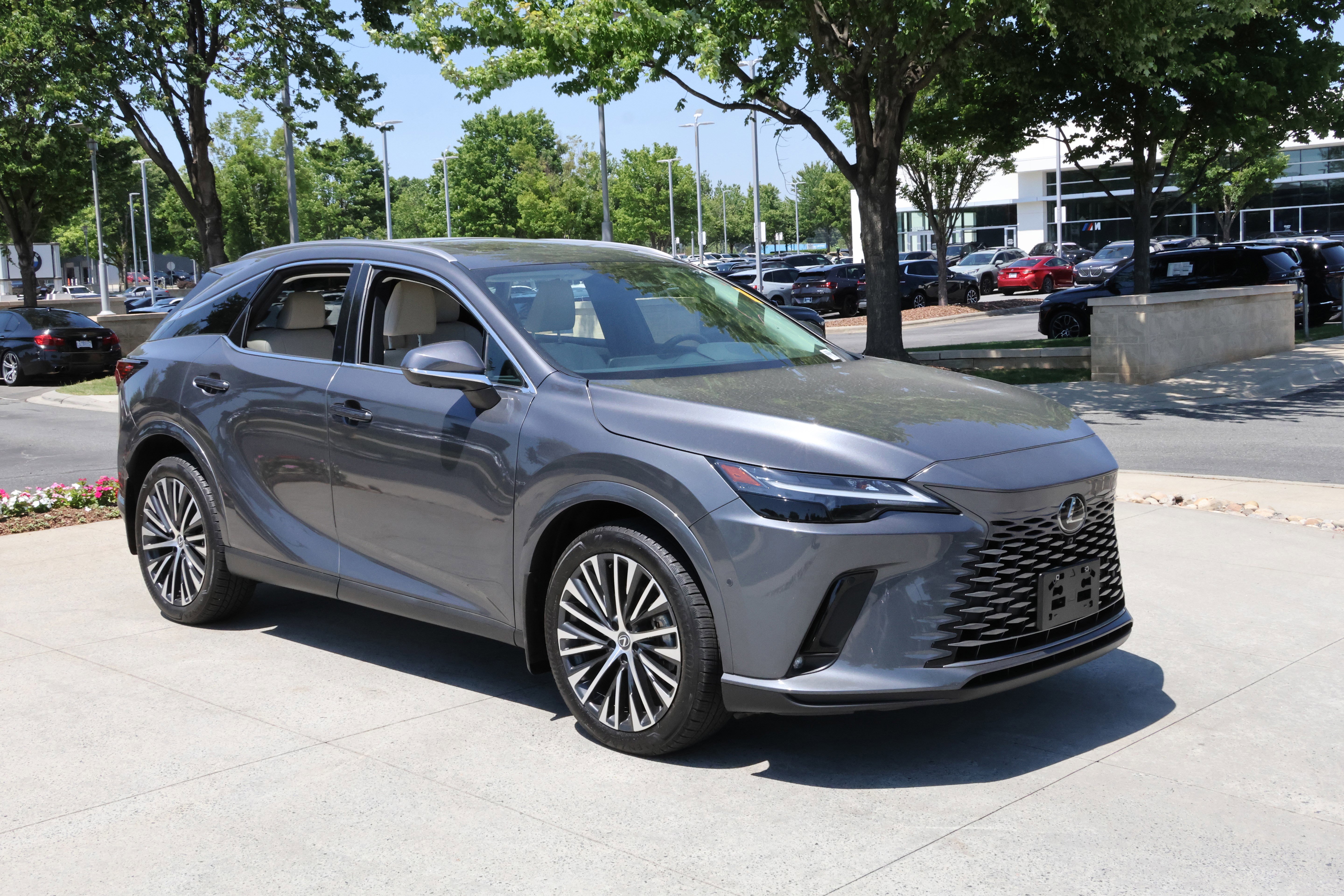 Used 2024 Lexus RX 350 w/ Convenience Package AWD/4WD image 2