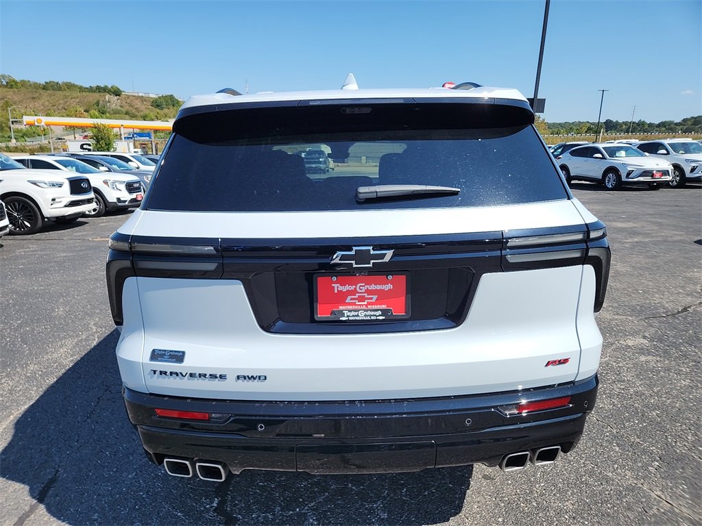 New 2026 Chevrolet Traverse RS image 7