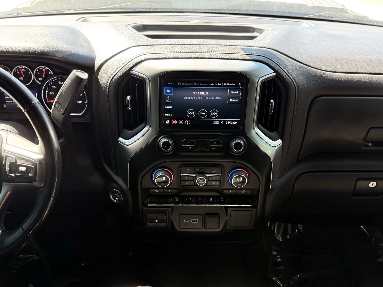 Used 2023 Chevrolet Silverado 2500 LT w/ Convenience Package image 29