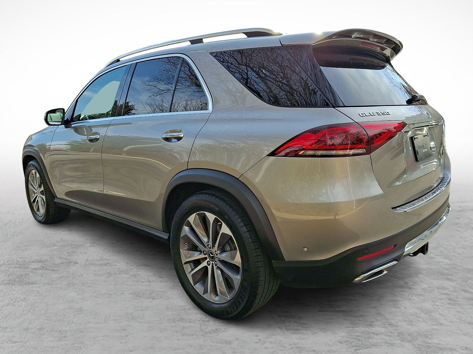 Used 2021 Mercedes-Benz GLE 350 4MATIC image 4