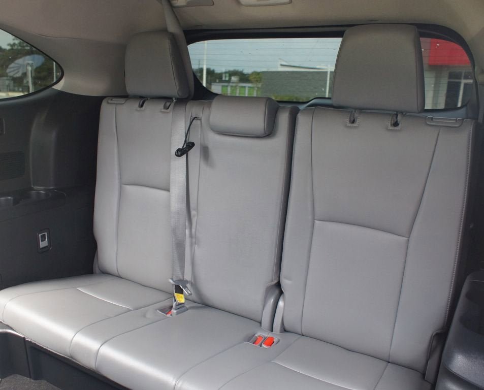 Used 2023 Toyota Highlander Limited FWD image 17