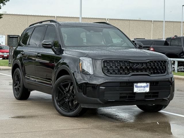 Used 2025 Kia Telluride EX X-Line AWD/4WD image 2