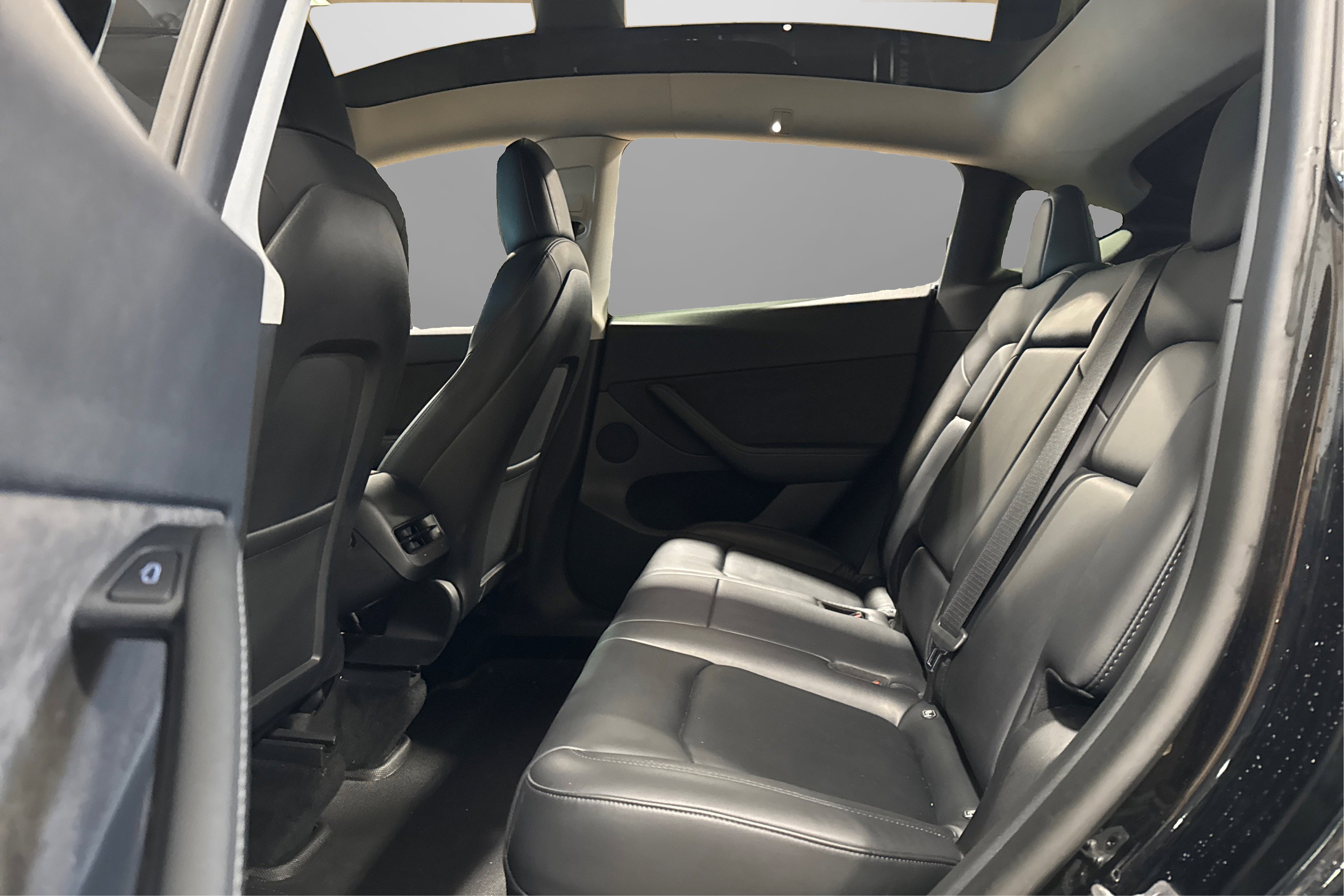 Used 2022 Tesla Model Y Performance image 35