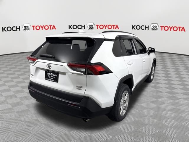 Used 2021 Toyota RAV4 XLE image 7
