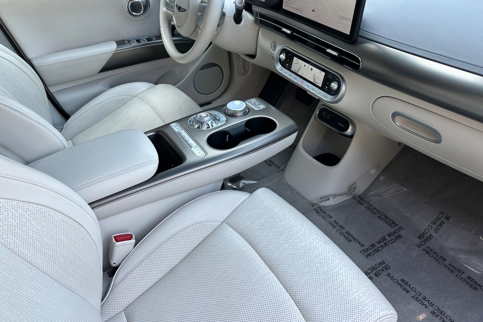 Used 2023 Genesis GV60 Advanced image 19