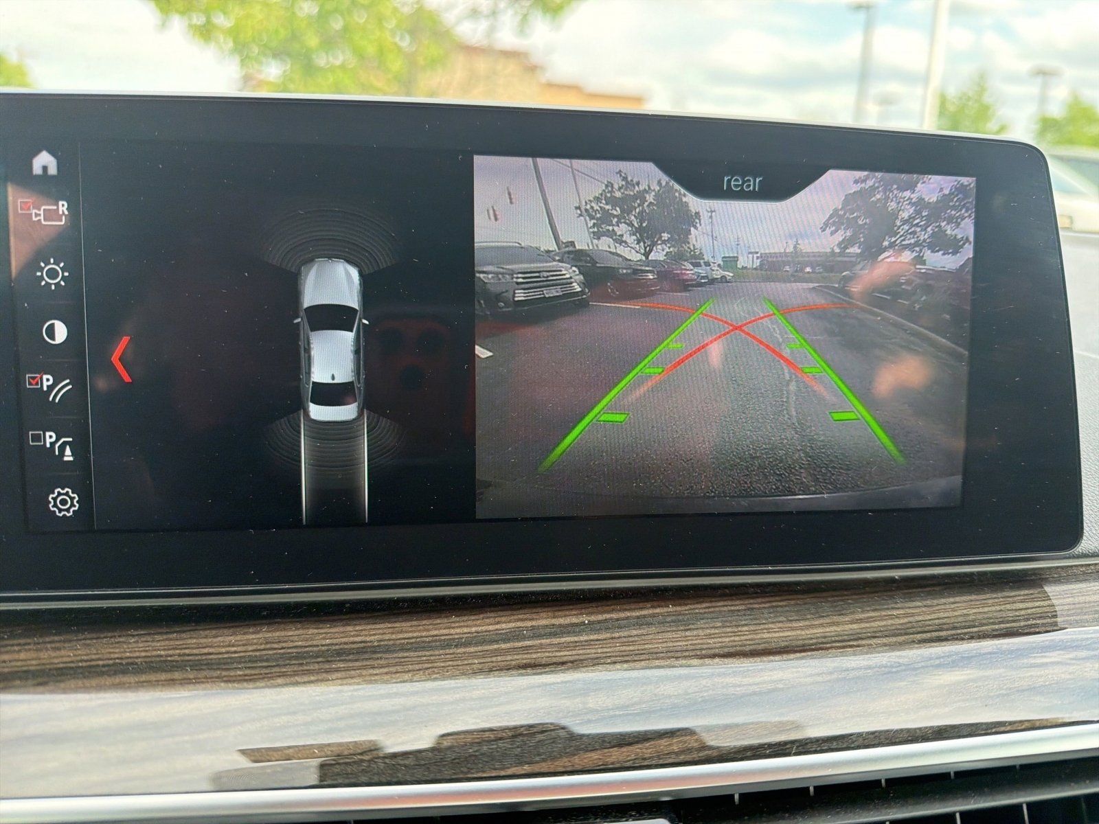 Used 2018 BMW 530i xDrive AWD/4WD image 3