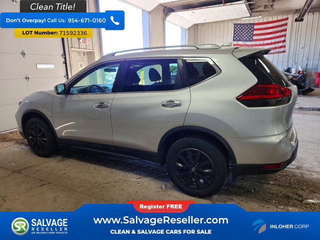 Used 2017 Nissan Rogue SV w/ Sun & Sound Touring Package AWD/4WD image 3