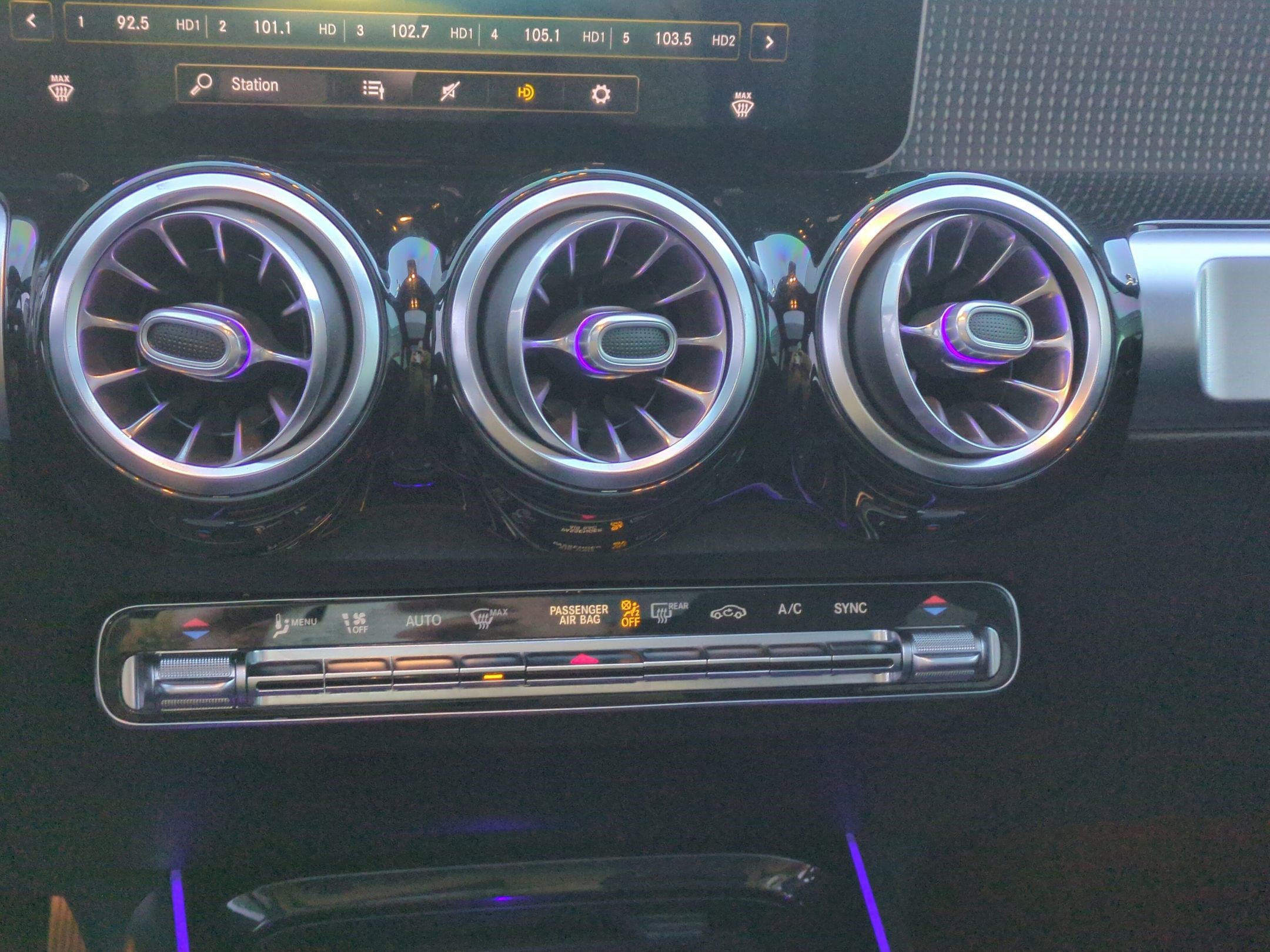 Used 2021 Mercedes-Benz GLB 250 4MATIC image 22