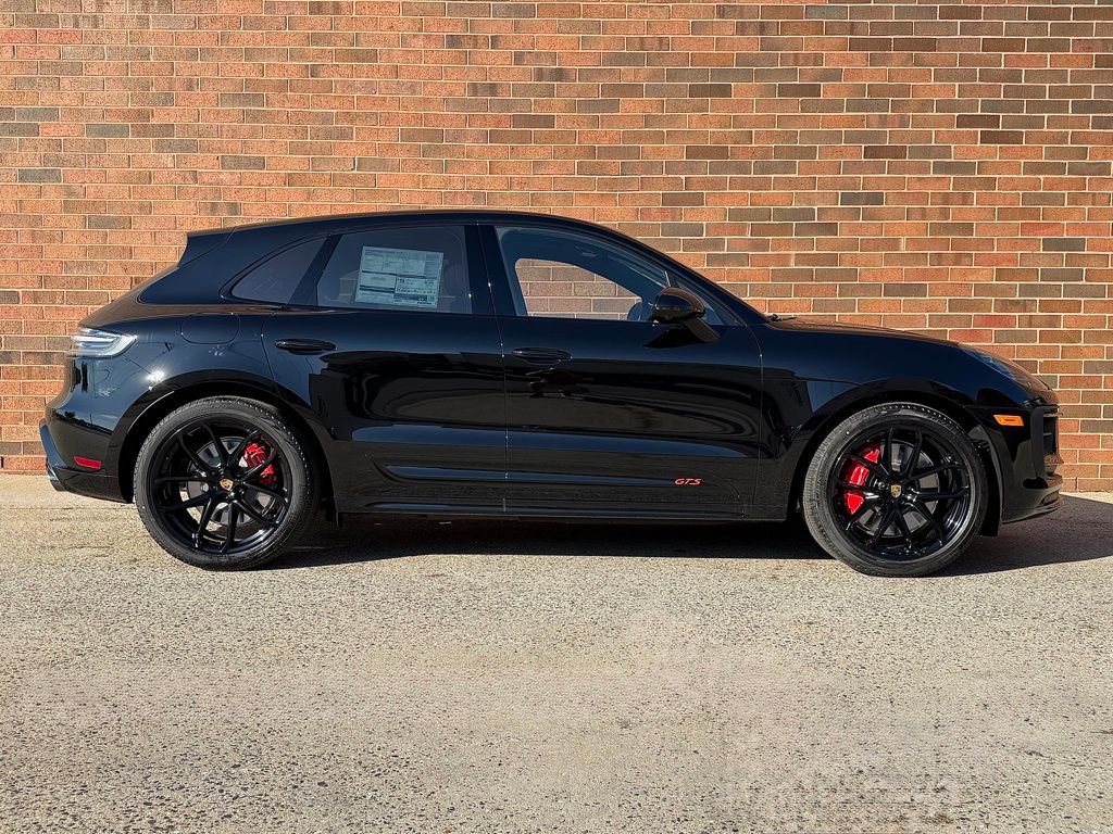 New 2026 Porsche Macan GTS image 8