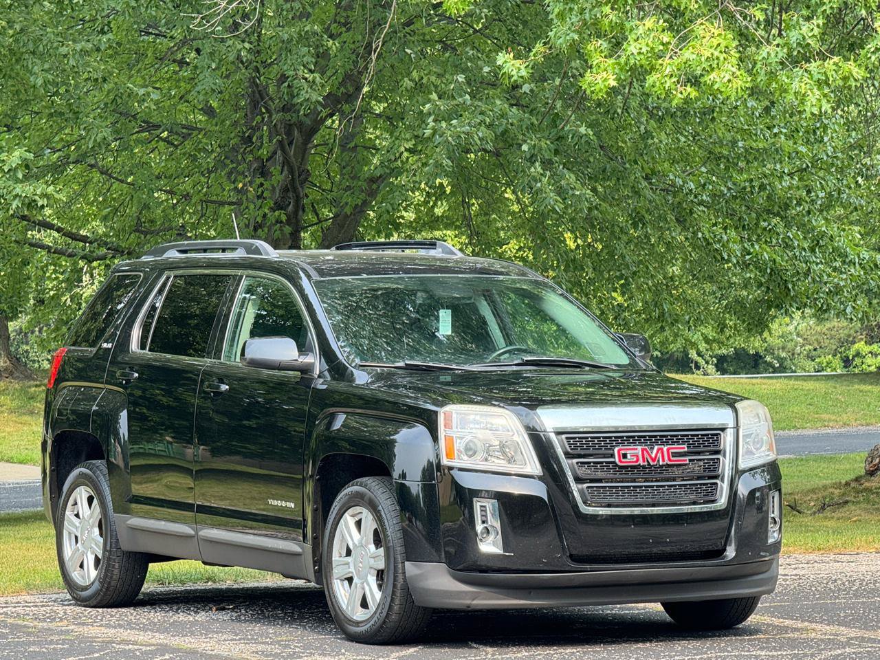 Used 2015 GMC Terrain SLE w/ Convenience Package AWD/4WD image 2