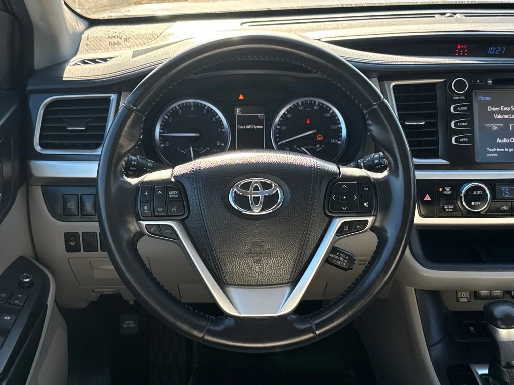 Used 2018 Toyota Highlander XLE image 15