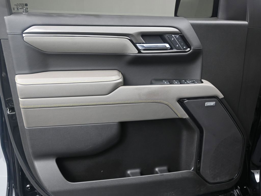 Used 2025 Chevrolet Silverado 1500 ZR2 w/ Technology Package image 11