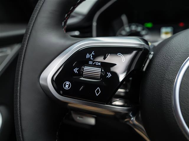 New 2026 Jaguar F-PACE SVR 575 Edition image 24