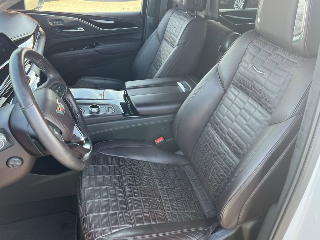 Used 2023 Cadillac Escalade Premium Luxury Platinum image 12