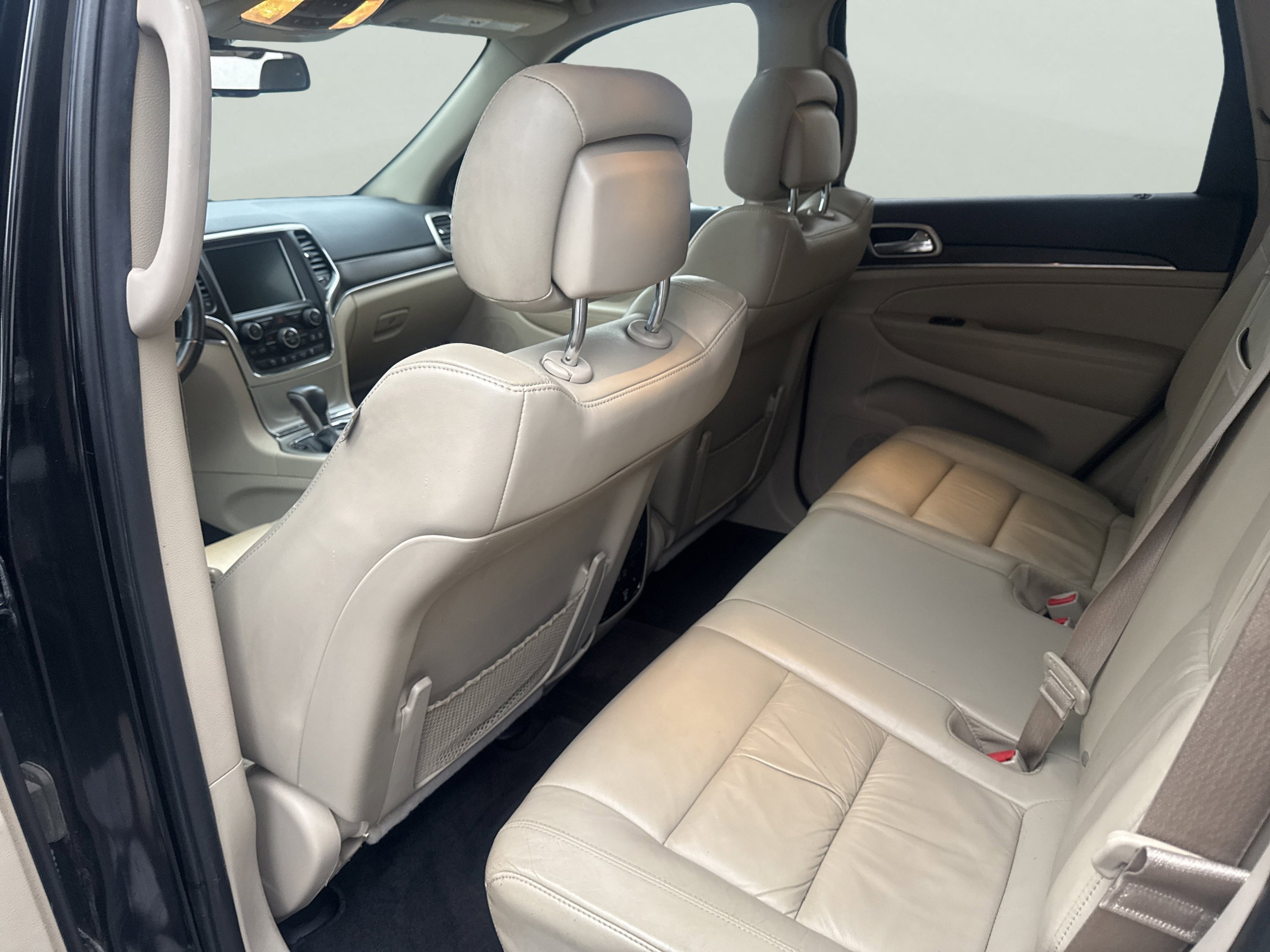 Used 2016 Jeep Grand Cherokee Limited image 11