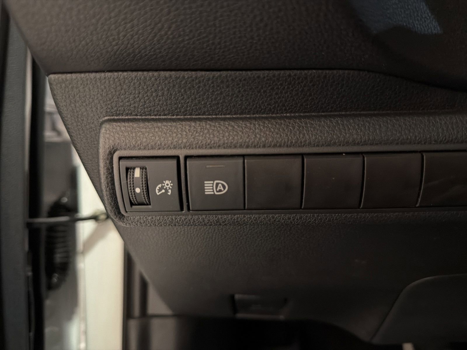 Used 2023 Toyota Corolla LE image 19